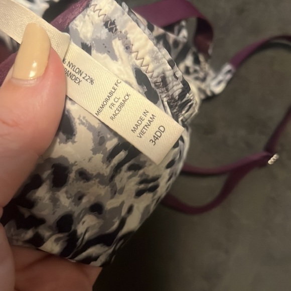 Set of three soma memorable front close racerback bras. - Picture 5 of 8